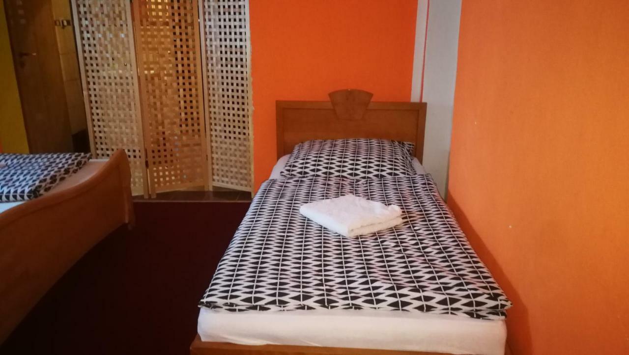 Chata Eliska Guest House สตารา เลชนา ภายนอก รูปภาพ
